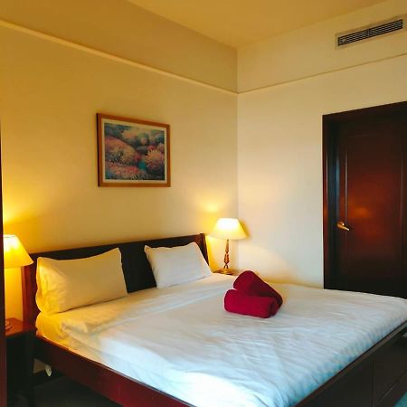 Luxhouz Suites At Times Square Куала Лумпур Екстериор снимка