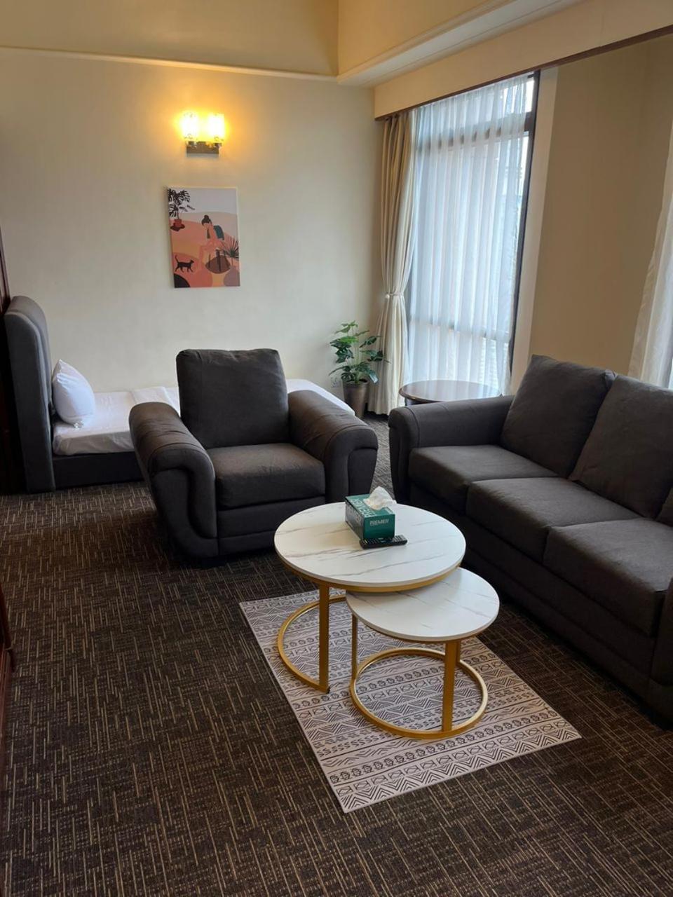 Luxhouz Suites At Times Square Куала Лумпур Стая снимка