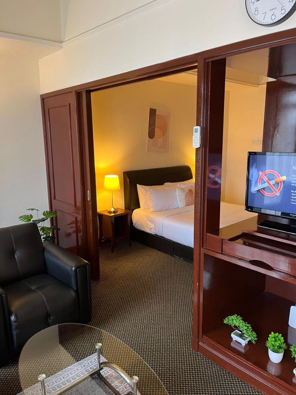 Luxhouz Suites At Times Square Куала Лумпур Стая снимка