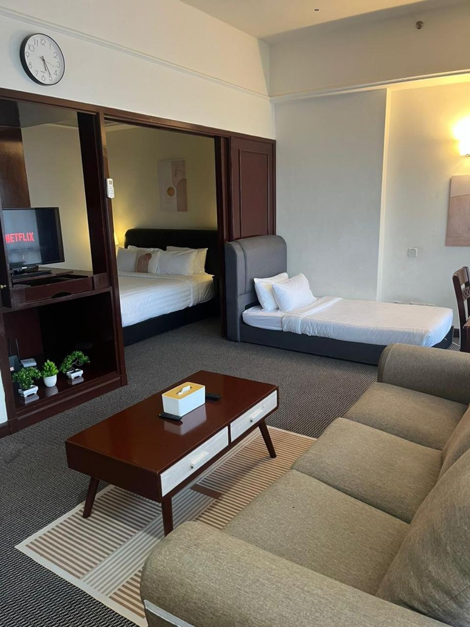 Luxhouz Suites At Times Square Куала Лумпур Екстериор снимка